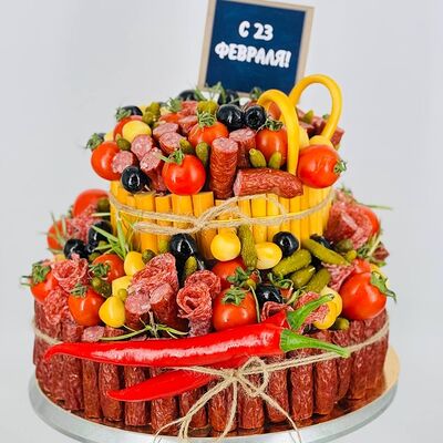 Торт гигант из колбас на 23 февраля в Дарите красиво по цене 14399 ₽