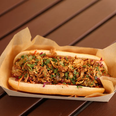 Хот-дог с Коул-Слоу в Чайник по цене 410 ₽