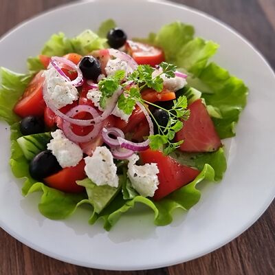 Салат Греческий в Великолепный век по цене 380 ₽