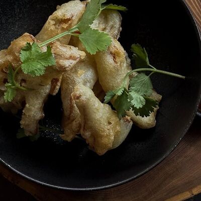 Темпура из вешенок с соусом Чили-хойсин в Voodoo bar по цене 630 ₽