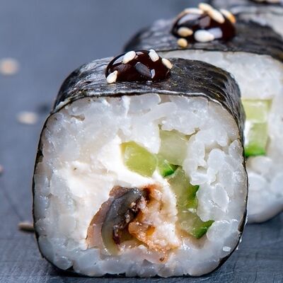 Унаги маки 8 шт в SushiDays по цене 399 ₽