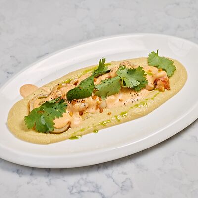 Хумус с морепродуктами в соусе том ям в Икра по цене 570 ₽