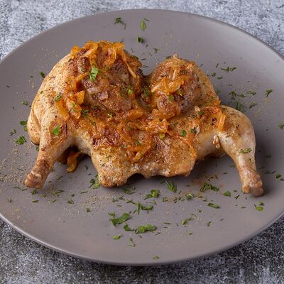 Цыпленок корнишон на мангале в Тим Шашлык & Бургер по цене 750 ₽