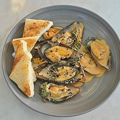 Голубые мидии в сливочном соусе шампань в Bucho по цене 700 ₽