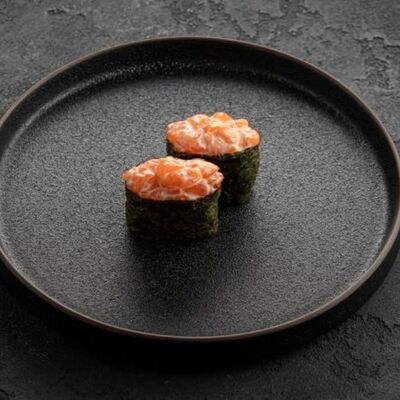 Острые суши Лосось в Вода & Еда по цене 612 ₽