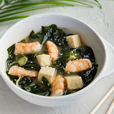 Мисо суп с креветкой в Суши-бар Тунец по цене 395 ₽