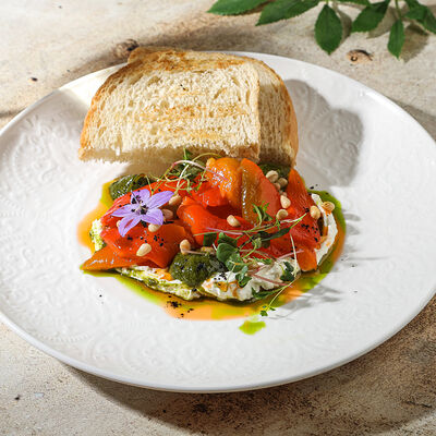 Печеные перцы с кремом из брынзы в Ива по цене 860 ₽