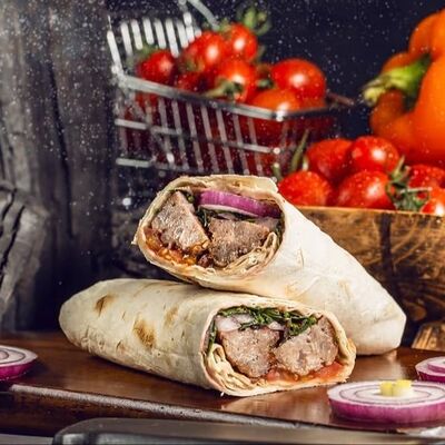 Шаурма с люля-кебабом из телятины в Одно мясо по цене 520 ₽