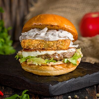 Шамп Бургер в Manny's Burger по цене 790 ₽