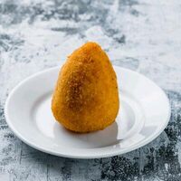 Аранчини с ветчиной и моцареллой в Pausa Caffe