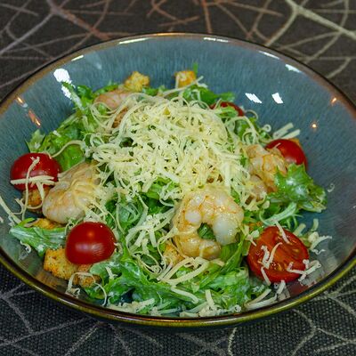 Салат Цезарь c креветкой в Ташкент по цене 432 ₽