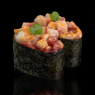 Гункан Хамачи в Koi sushi bar по цене 1090 ₽
