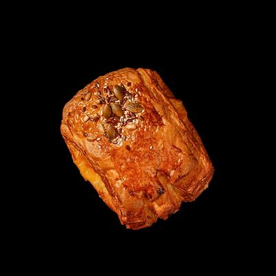 Бриош с ветчиной и сыром в Пекарь Хлебов по цене 300 ₽