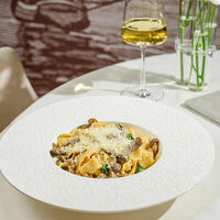 Папарделле с опятами и шпинатом в River