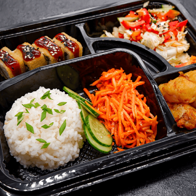 Бенто с рисом и рыбой в Жиши суши по цене 774 ₽