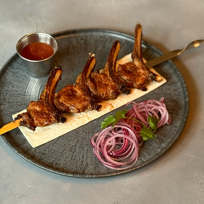 Шашлык из корейки ягненка в Чайхана Баранжар по цене 1295 ₽