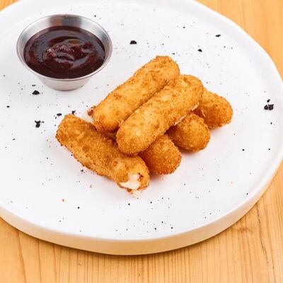 Сырные палочки в 4 сыра по цене 650 ₽