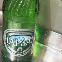 Минеральная газированная вода Нарзанв Гранат