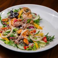 Салат с морепродуктами в Эдисон