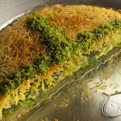 Кюнефе с фисташками в Fistik Baklava по цене 590 ₽