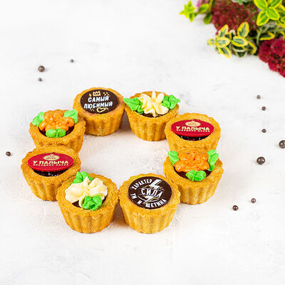 Корзиночка пирожные ко Дню отца в У Палыча. С пылу, с жару! по цене 547 ₽