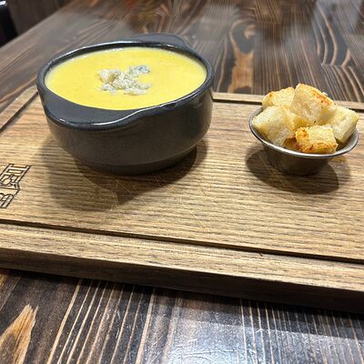 Крем-суп Четыре сыра в Бардак Бар по цене 360 ₽