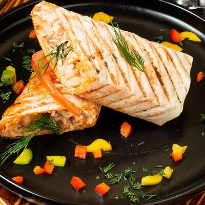 Шаурма свиная в Золотой шампур по цене 500 ₽