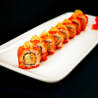 Ролл Хрустящий с лососем и авокадо в Mr. Lee по цене 2100 ₽