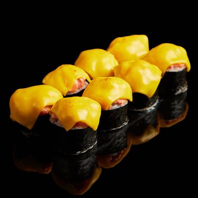 Печеный ролл с семгой и чеддером в Рамен с уткой по цене 630 ₽