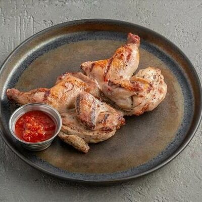 Цыпленок корнишон по-ямайски в United Butchers по цене 790 ₽