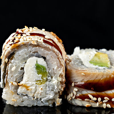 Ролл Нежный угорь в Джонга по цене 560 ₽