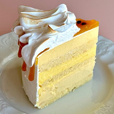 Чизкейк манго-маракуйя в Бисквит по цене 830 ₽