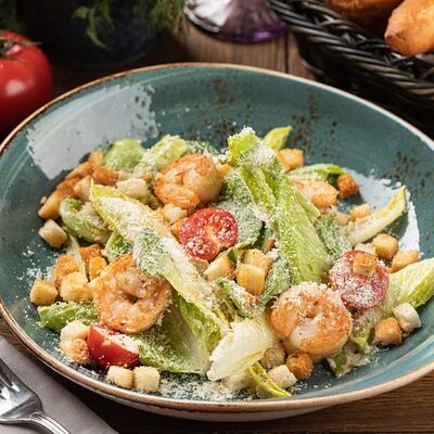 Салат Цезарь с креветками в Кэйго доставка по цене 470 ₽