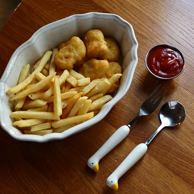 Lucky наггетсы из курицы с картофелем фри и кетчупом в Lucky Duck по цене 570 ₽