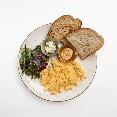 Скрембл в White Fox Cafe по цене 505 ₽