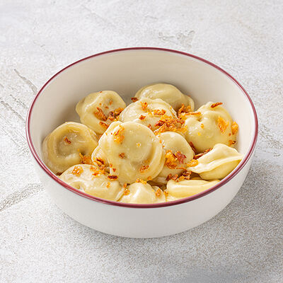 Пельмени со сливочным соусом в Шоколадница по цене 510 ₽