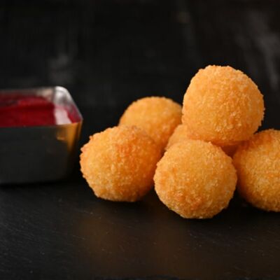 Чильеджини Шарики с сыром Моцарелла в Вкусно и Быстро по цене 299 ₽