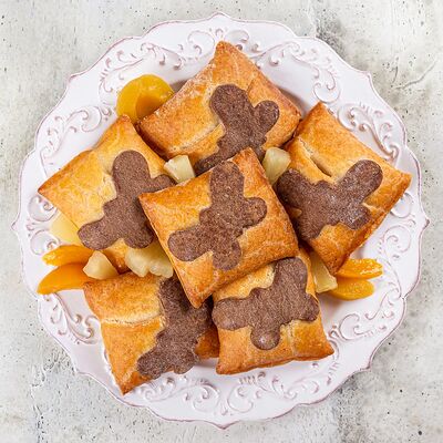 Карманчики с абрикосом и ананасом в У Палыча. С пылу, с жару! по цене 395 ₽