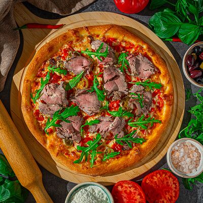 Пицца с ростбифомв Поляна по цене 1400 ₽