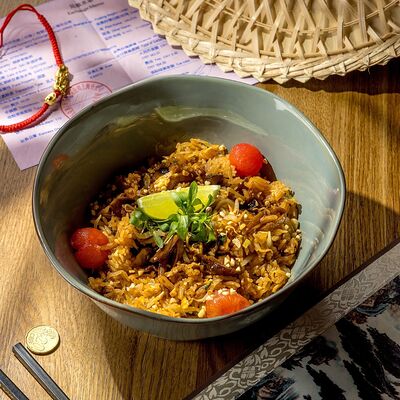 Жареный рис с грибами в ВАЗИЮ по цене 849 ₽