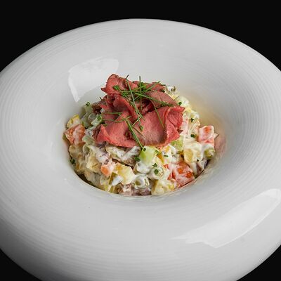 Оливье с телятинойв Великий Goodwine по цене 650 ₽