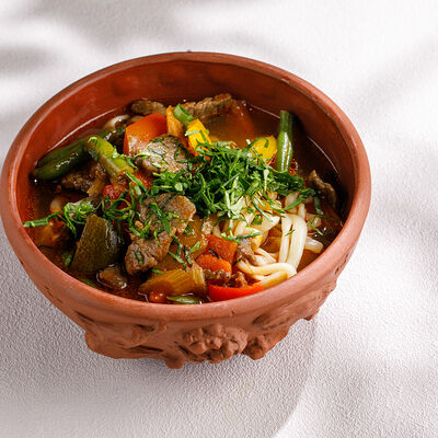 Лагман с ягненком в Чайхана Пахвала по цене 720 ₽