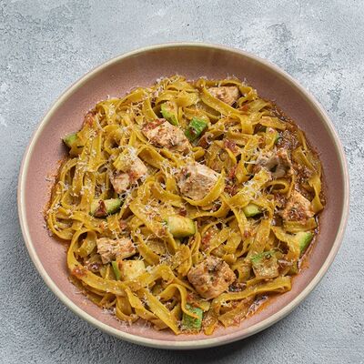 Паста с цыпленком в Кэрри по цене 395 ₽