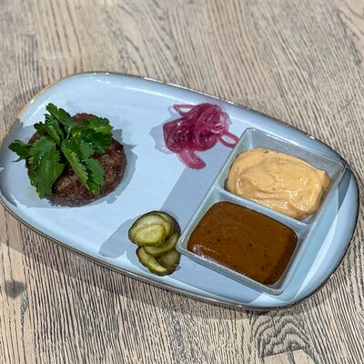 Бифштекс рубленый из говядины в Сквер по цене 720 ₽