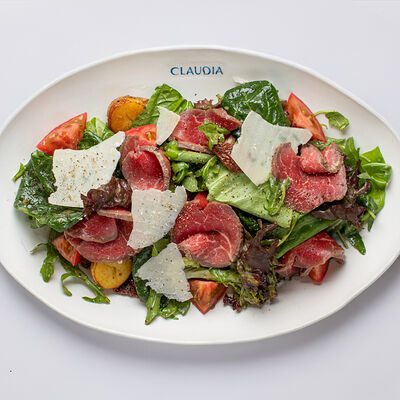 Салат с ростбифом в Claudia по цене 1400 ₽