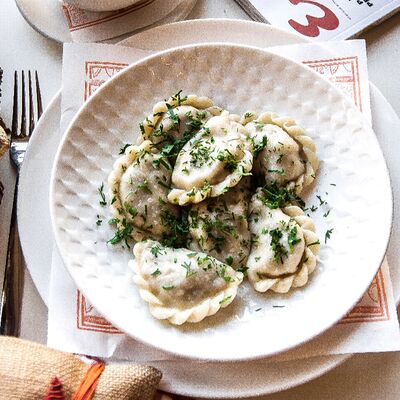 Вареники со шпинатом и брынзой в Эник Беник по цене 525 ₽