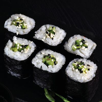 Мини-ролл Огурец в SUSHIBOX по цене 179 ₽