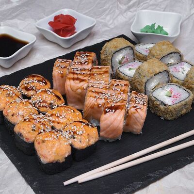 Набор горячих роллов Тёплый ужин в Суши-бар Тунец по цене 799