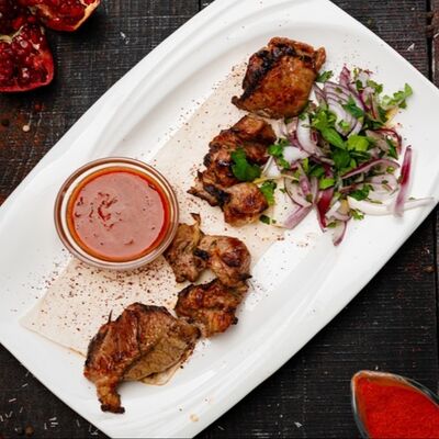 Шашлык из бараньей мякоти в Мясье House по цене 1450 ₽