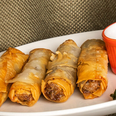 Бурекасы с грибами в Давид TLV Food & Bar по цене 590 ₽